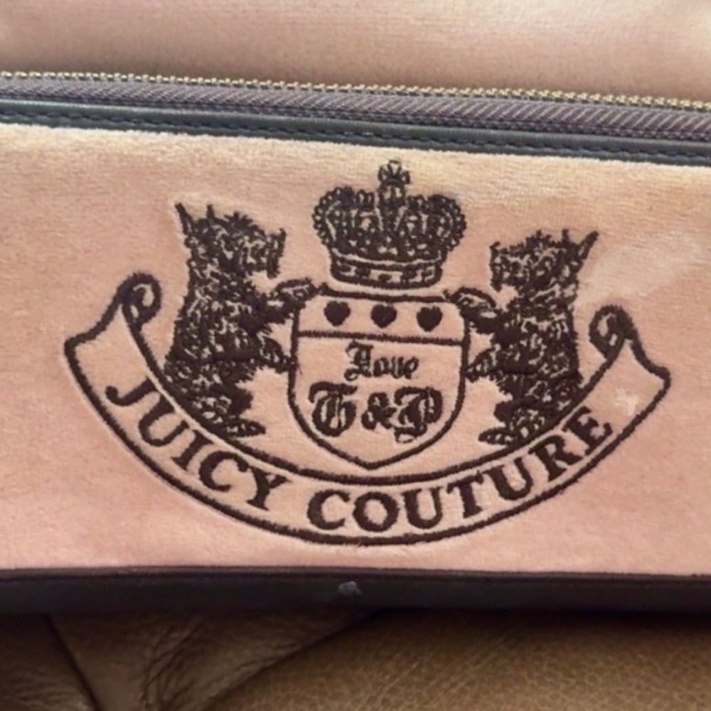 Juicy Couture - Picture 3 of 7